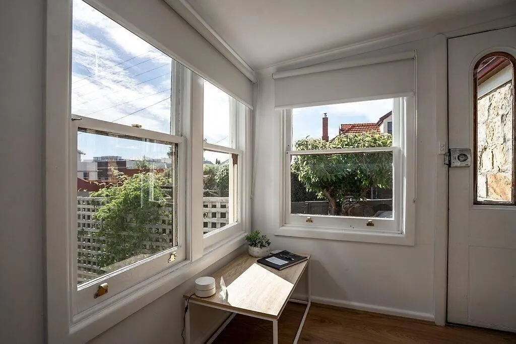 Berwick Cottage And Studio Hobart